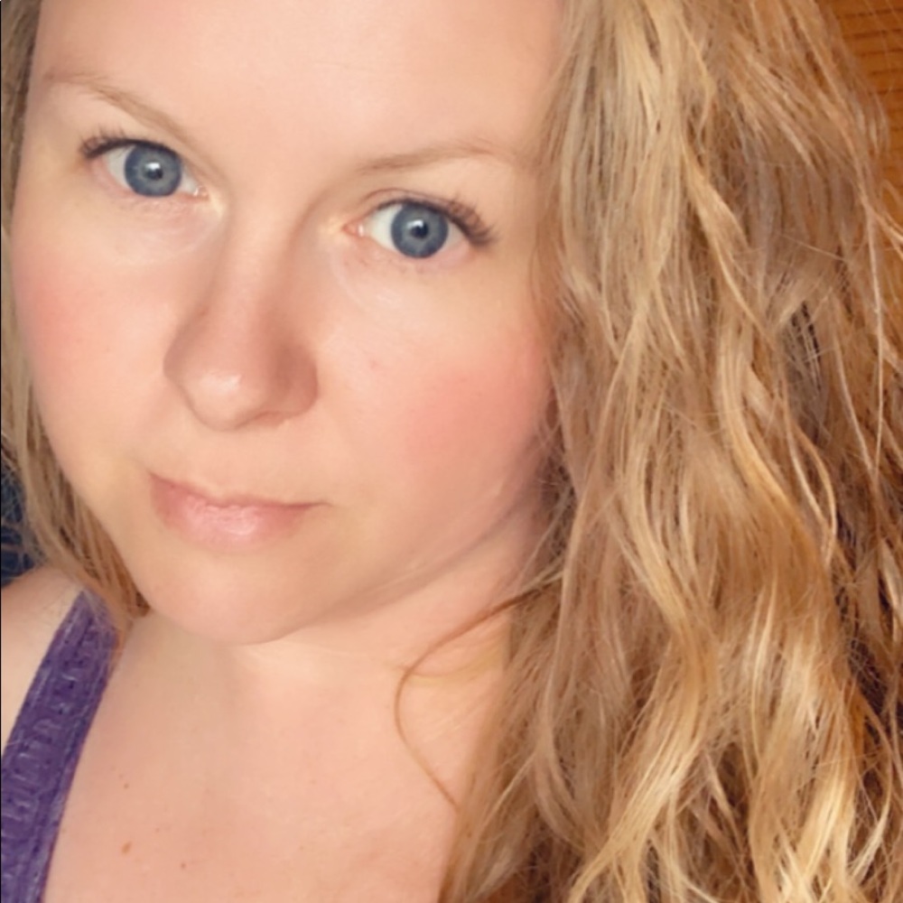 Meet your Posher, Abby